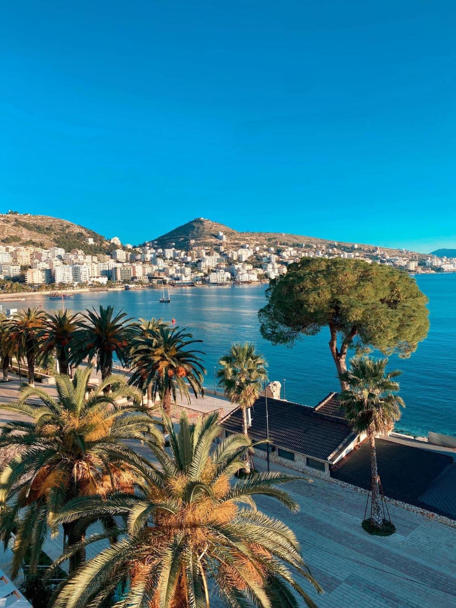 Apartment in Saranda Bagian luar foto