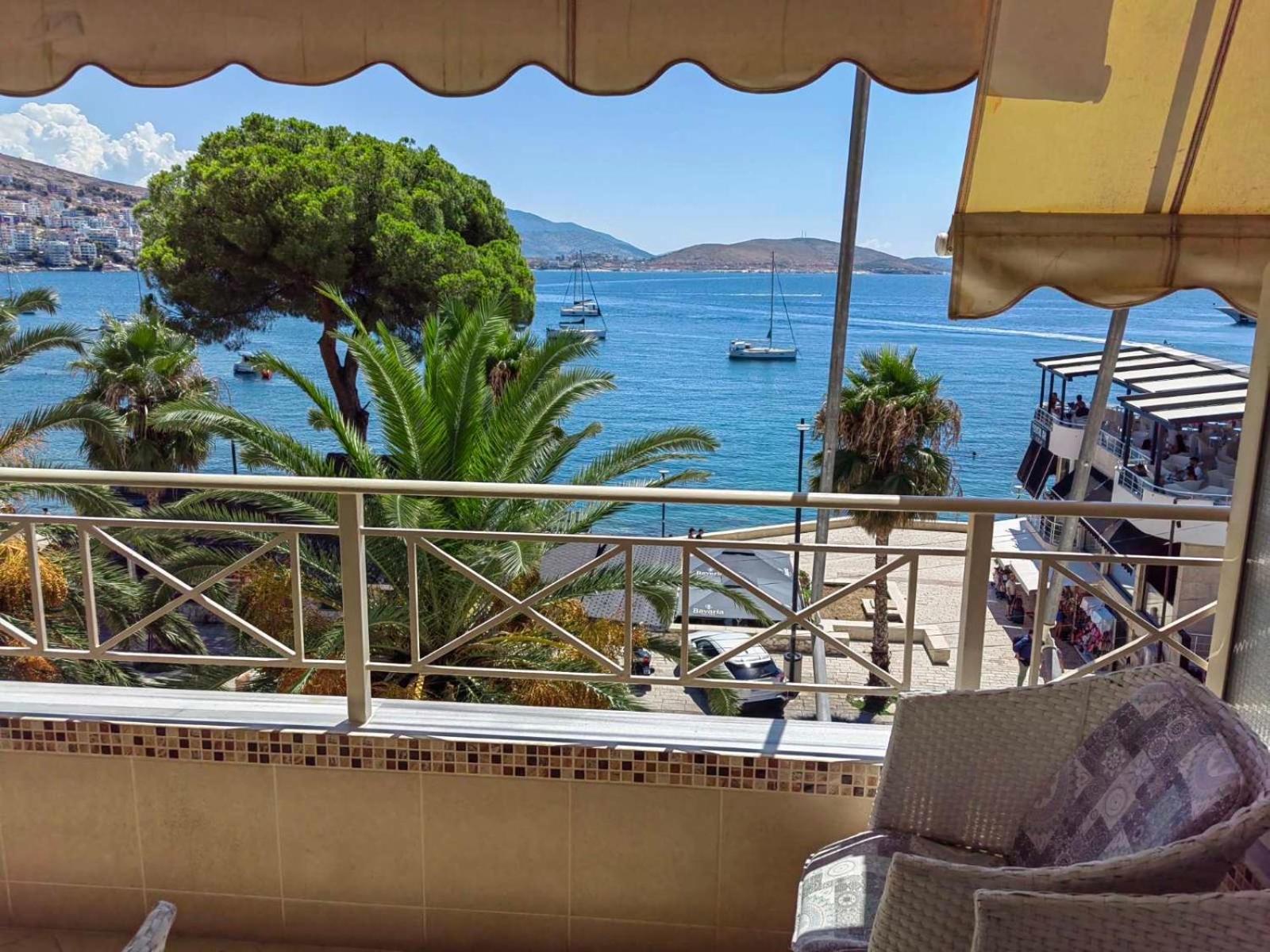 Apartment in Saranda Bagian luar foto