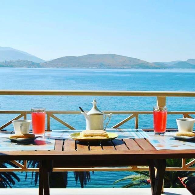 Apartment in Saranda Bagian luar foto