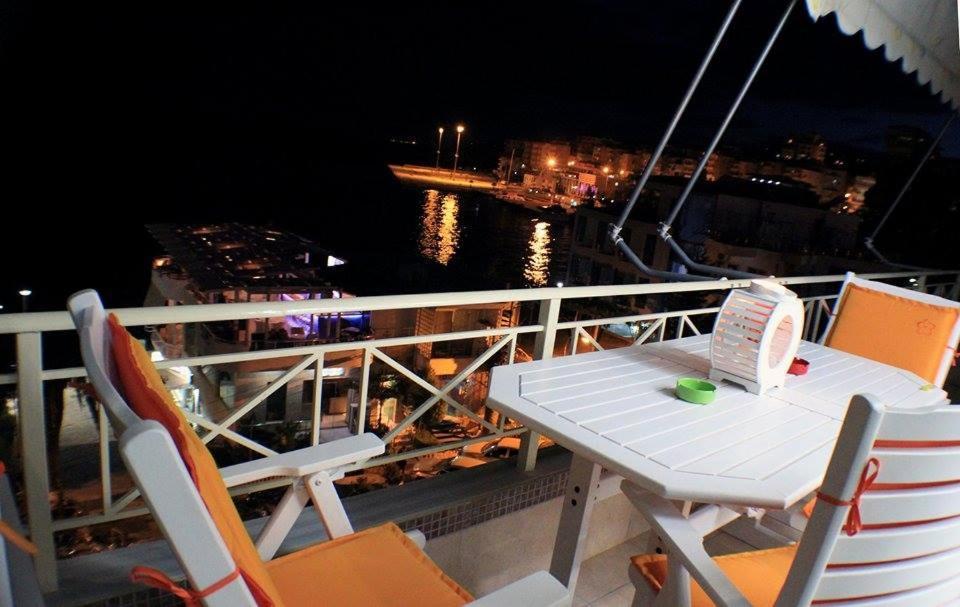 Apartment in Saranda Bagian luar foto