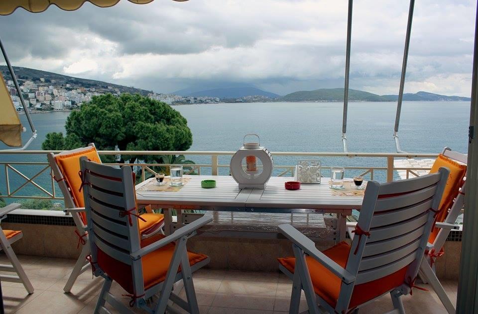 Apartment in Saranda Bagian luar foto