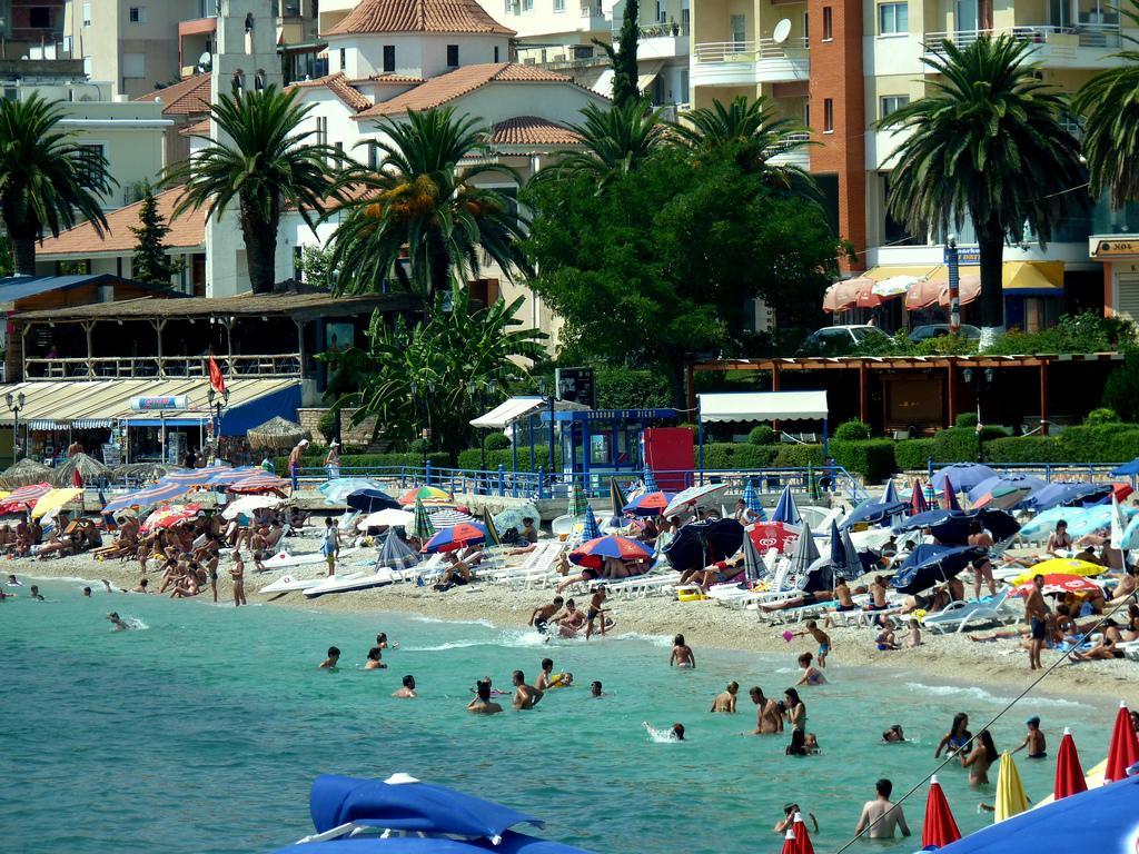 Apartment in Saranda Bagian luar foto